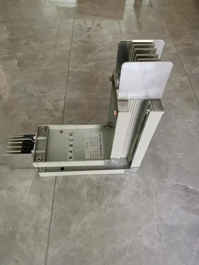 封闭母线槽